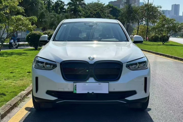 BMW iX3 2021 car image #3