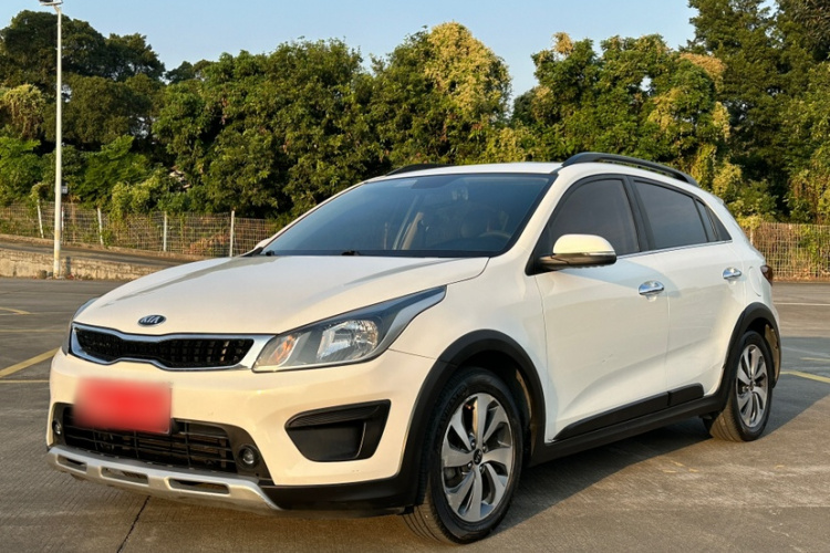 Kia Rio Cross 2018 car image #3