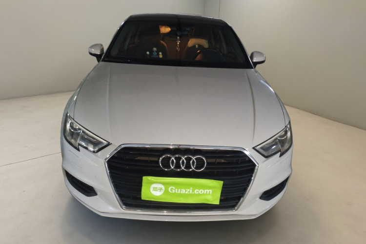 Audi A3 2018 car image #3