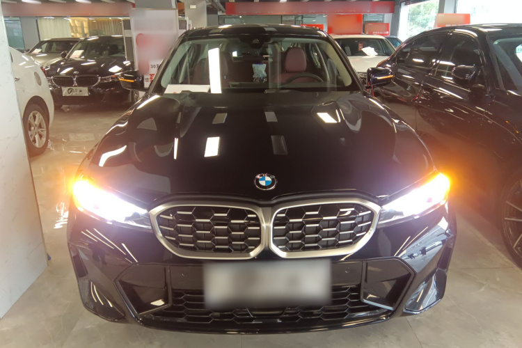 BMW 3 Series 2025 car image #3