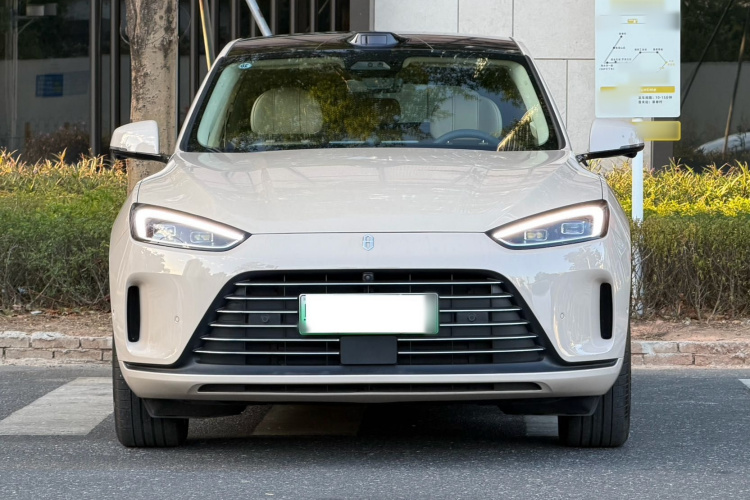 2024 car image #3