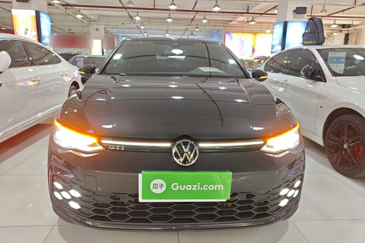 Volkswagen GolfGTI 2022 car image #3