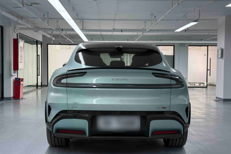 MI YU7 2025 #3 MI YU7 2025 car image #3