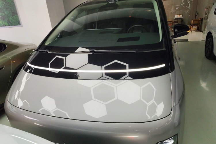 理想汽车 理想MEGA 2024 汽车图片 #3