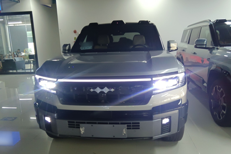 FangChengBao Leopard 8 2024 #3 FangChengBao Leopard 8 2024 car image #3