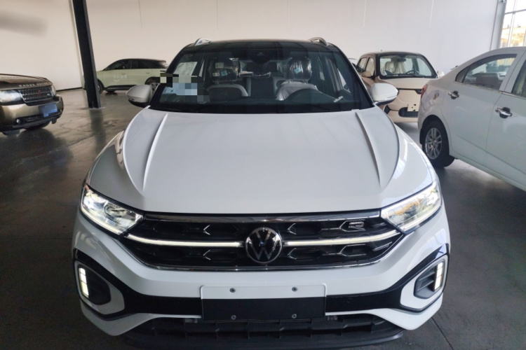 Volkswagen T-Roc 2025 car image #3