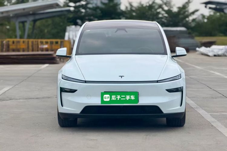 特斯拉 Model Y L 2025 汽车图片 #3