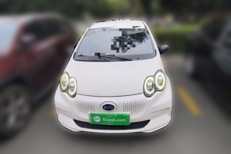 BYD e1 2019 #3 BYD e1 2019 car image #3