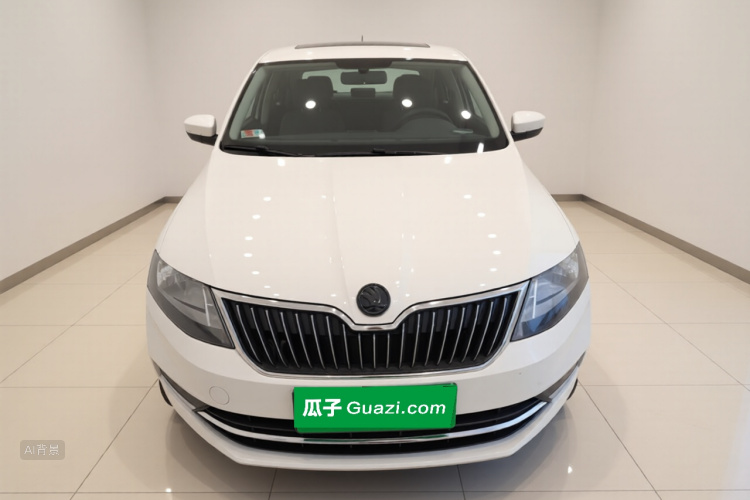 Skoda Rapid 2018 car image #3