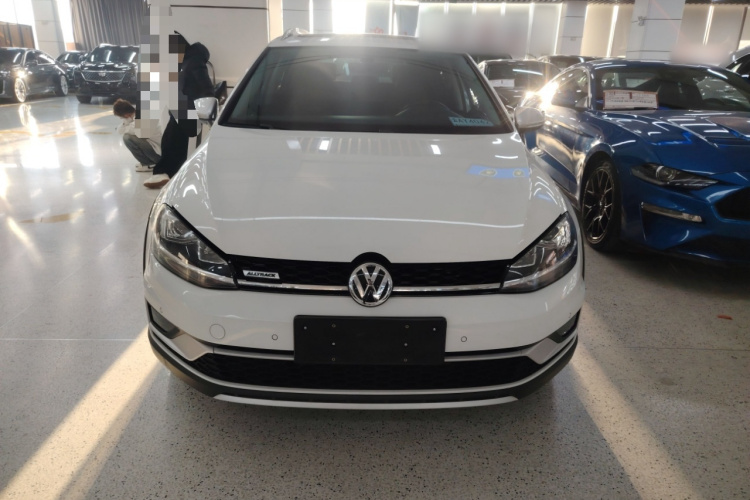 Volkswagen Golf (Imported) 2019 imagem de carro #3