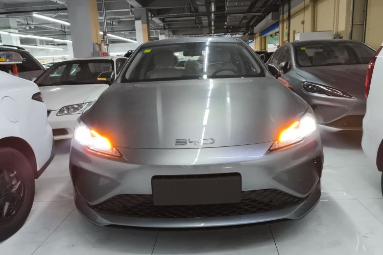 BYD Seal 05 DM-i 2025 car image #3