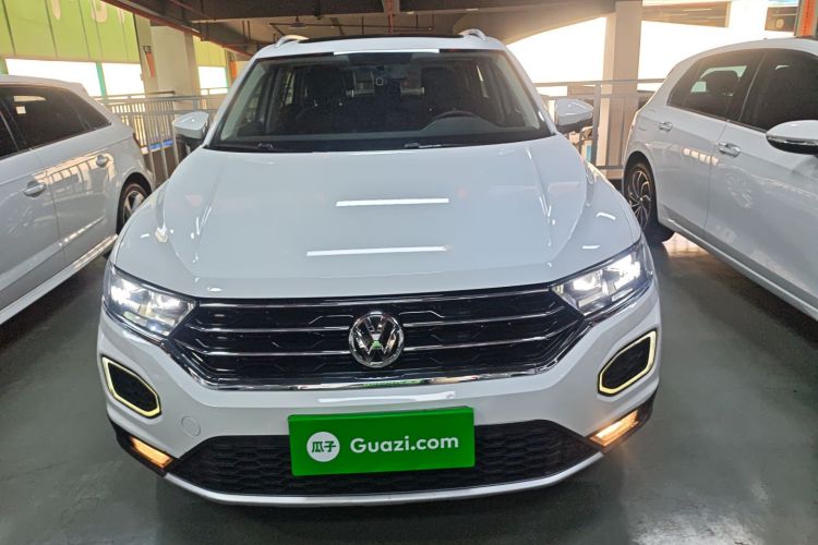 Volkswagen T-Roc 2020 car image #3
