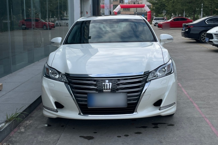 丰田 皇冠 2017 #3 丰田 皇冠 2017 汽车图片 #3