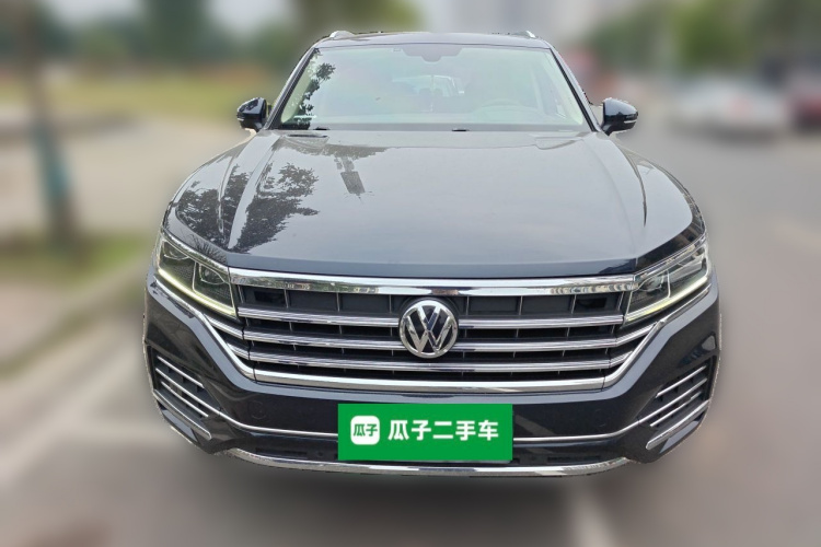 Volkswagen Touareg 2019 car image #3