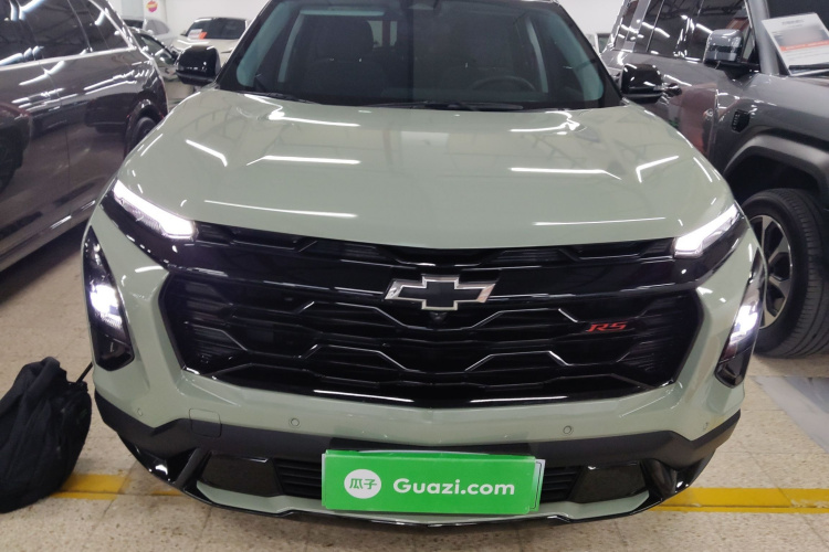 Chevrolet Equinox Plus 2024 car image #3