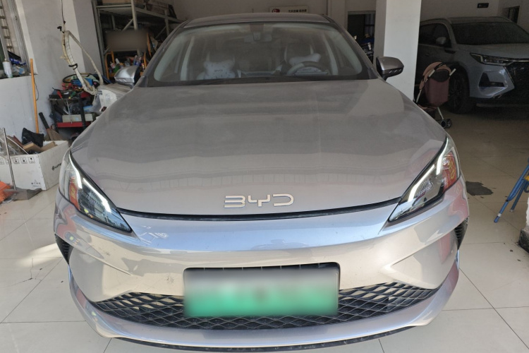 BYD Seal 05 DM-i 2025 car image #3