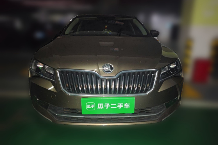 Skoda Superb 2019 #3 Skoda Superb 2019 car image #3