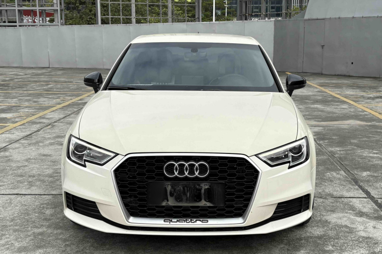 Audi A3 2018 car image #3