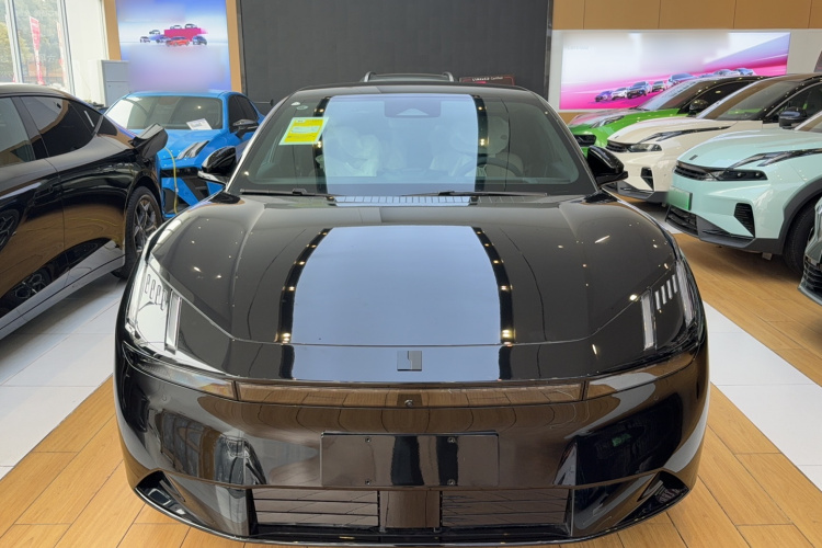 Lynk & Co #3 Lynk & Co immagine di auto #3