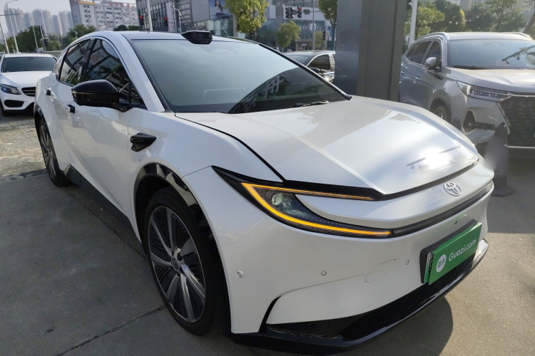 Toyota bZ5 2025 car image #3