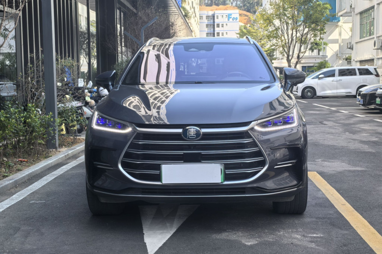 BYD Tang New Energy 2023 #3 BYD Tang New Energy 2023 car image #3