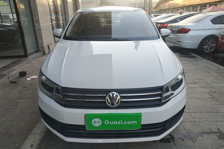 Santana 2018 car image #3