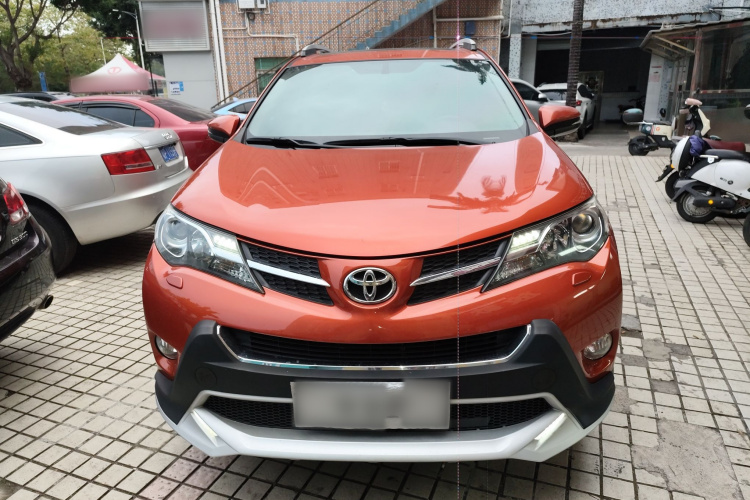 Toyota RAV4 2013 car image #3