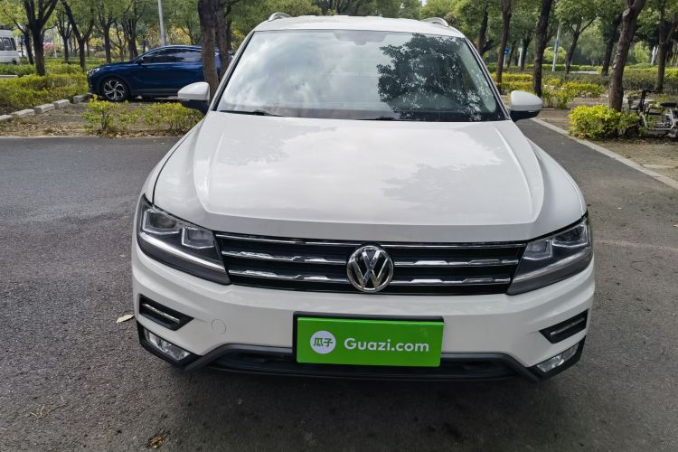 Volkswagen Tiguan L 2017 car image #3