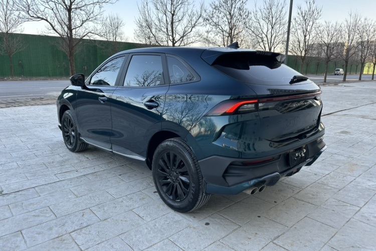 Forthing T5 EVO 2023 car image #3