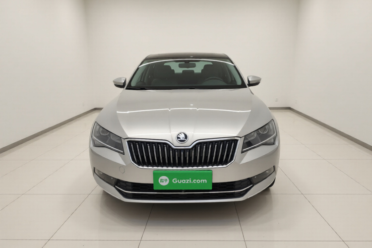 Skoda Superb 2018 #3 Skoda Superb 2018 car image #3