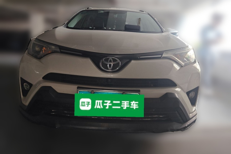 Toyota RAV4 2016 #3 Toyota RAV4 2016 car image #3