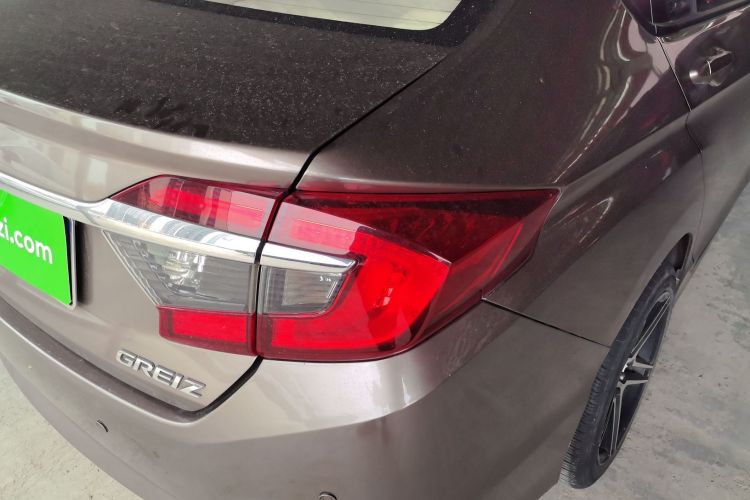 Honda Greiz 2018 صورة سيارة #3