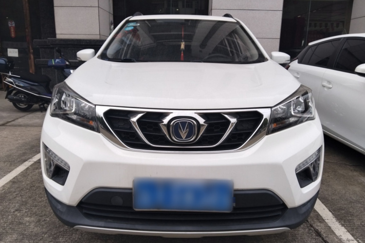 Changan CS15 2017 изображение автомобиля #3