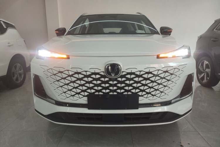 Changan 2025 car image #3