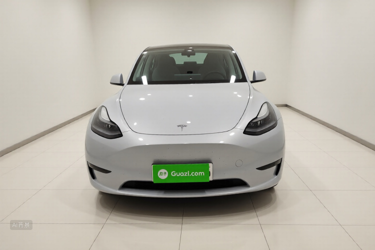 Tesla Model Y 2023 car image #3
