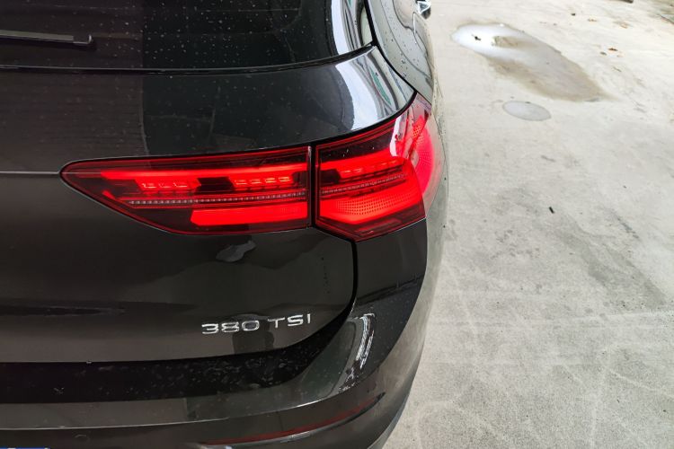 Volkswagen GolfGTI 2023 car image #3