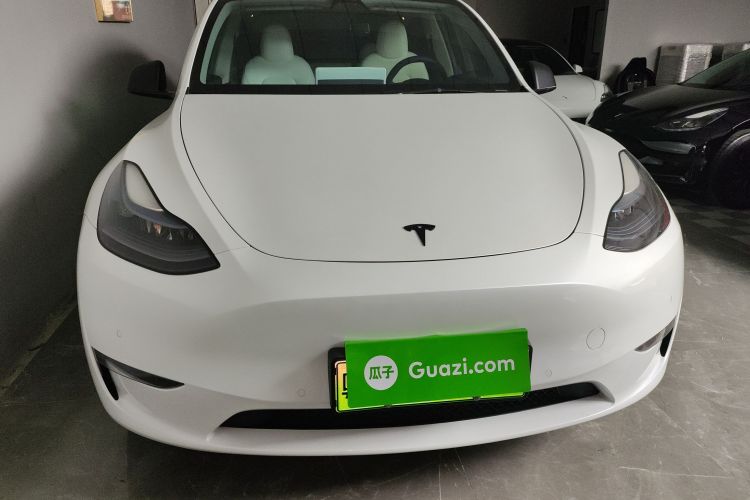 Tesla Model Y 2023 #3 Tesla Model Y 2023 car image #3