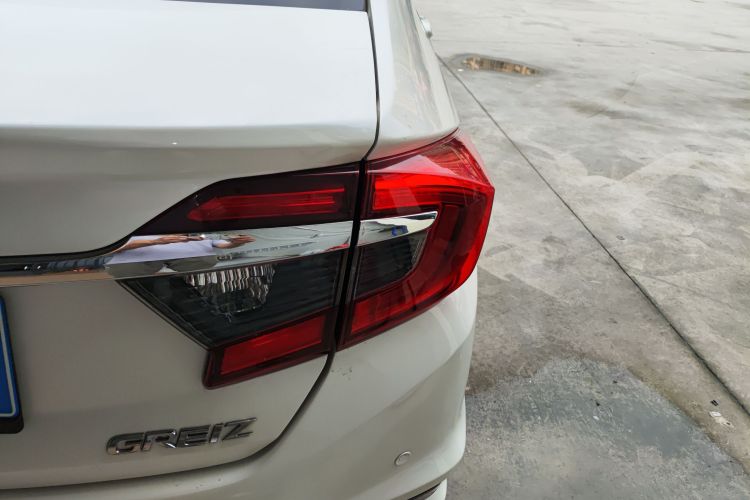 Honda Greiz 2018 car image #3