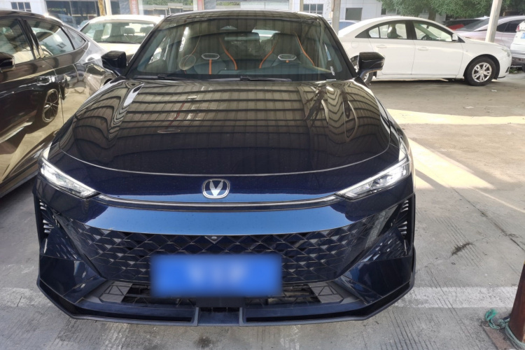 Changan UNI-V 2025 car image #3