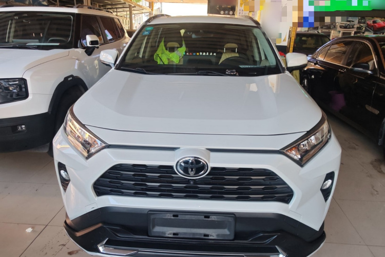 Toyota RAV4 2020 car image #3