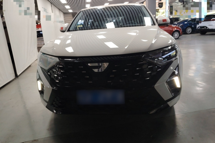 VS5 2025 car image #3