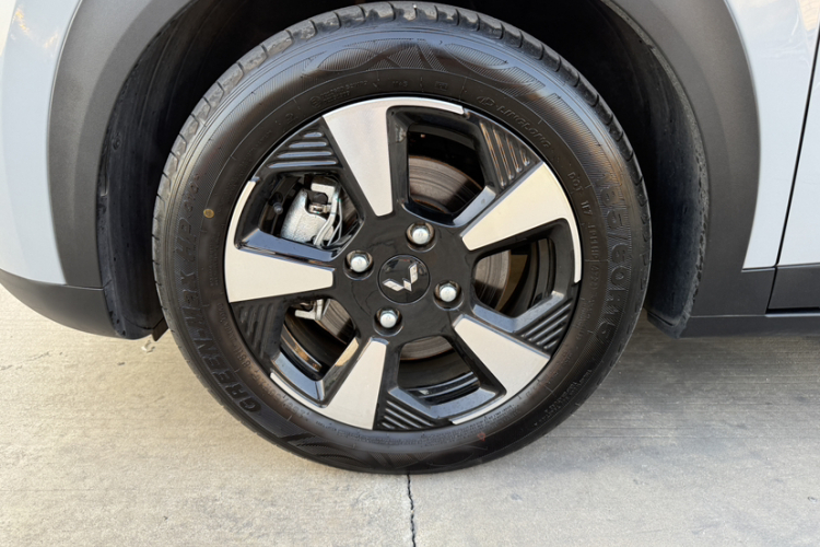 五菱汽车 五菱缤果PLUS 2025 汽车图片 #3