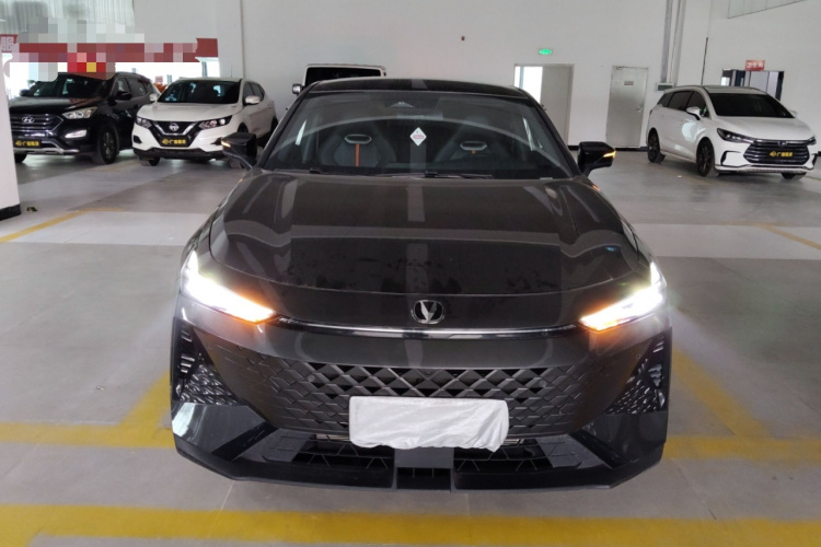 Changan UNI-V 2024 car image #3