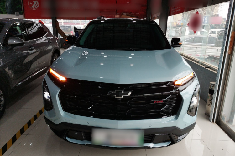 Chevrolet Equinox Plus 2024 car image #3