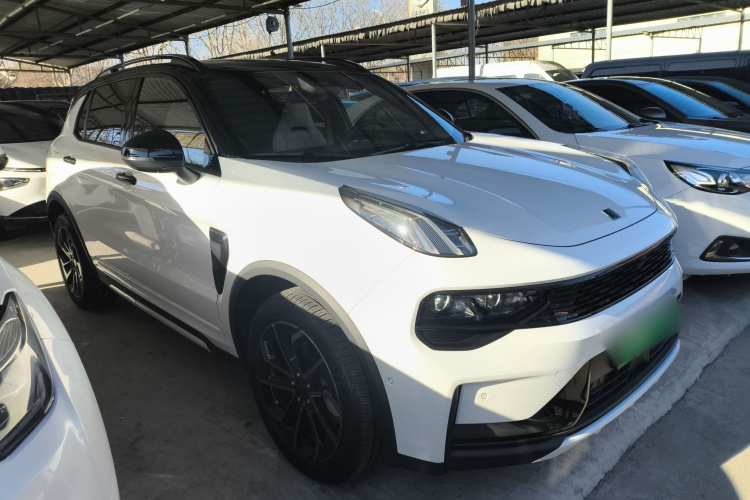 Lynk & Co 01 EM-P 2022 car image #3