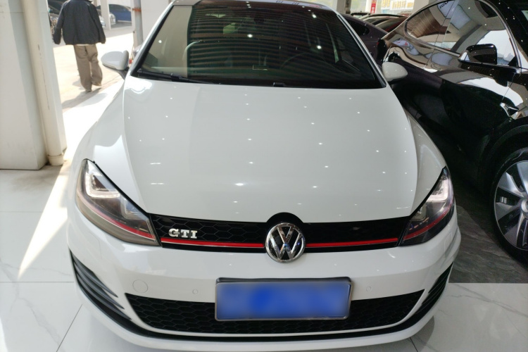 Volkswagen GolfGTI 2016 car image #3