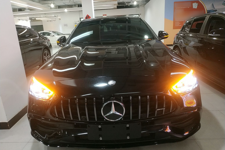 Mercedes-Benz C AMG 2024 immagine di auto #3