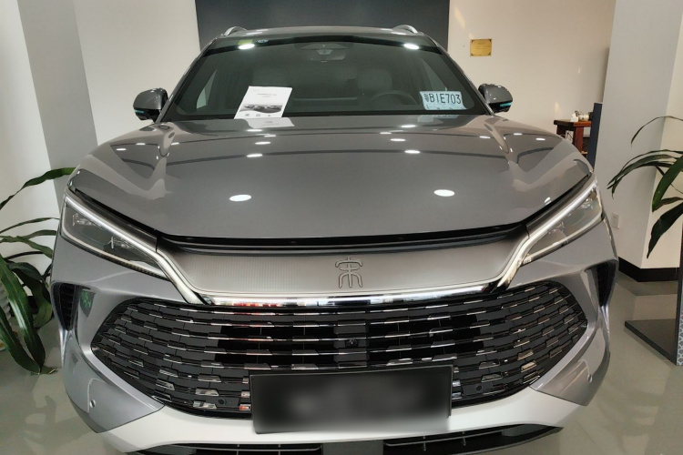 BYD SongL DM-i 2025 car image #3