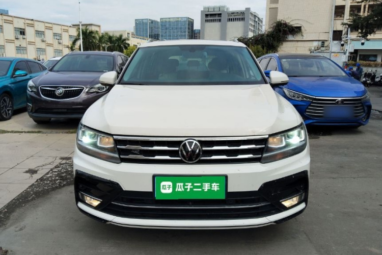Volkswagen Tiguan L 2021 car image #3
