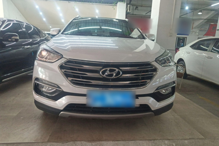 Hyundai Santa Fe 2017 #3 Hyundai Santa Fe 2017 car image #3